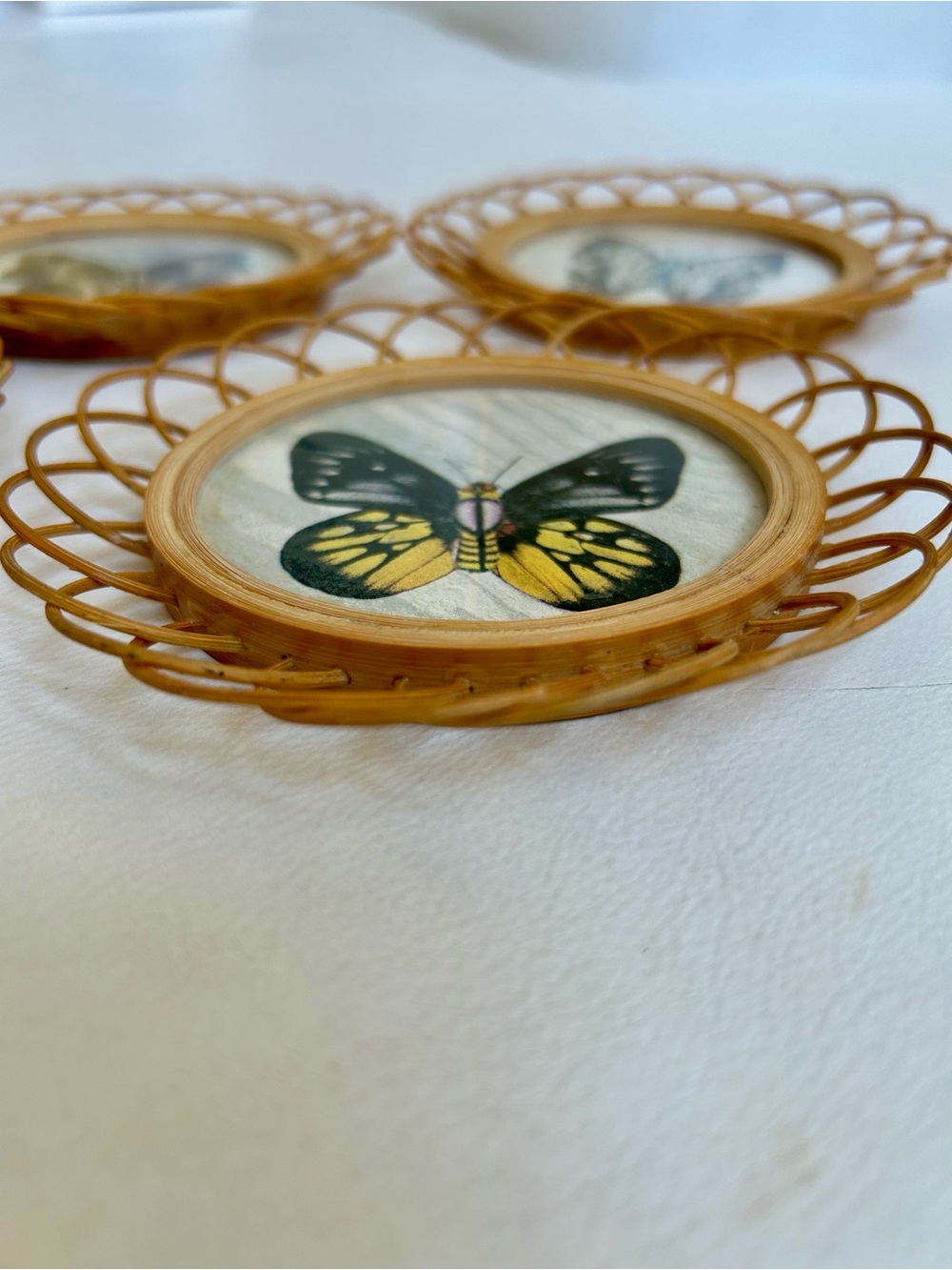 Set of 5 Round Wicker Butterfly Coasters - Picture 3 of 4